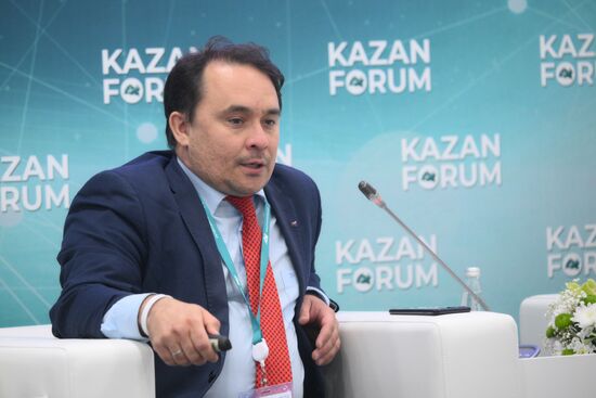 KAZANFORUM 2024. Особенности и алгоритмы выхода российского малого бизнеса на рынок стран Исламского мира