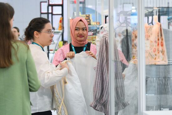 Работа форума "Россия - исламский мир: KAZANFORUM" 2024