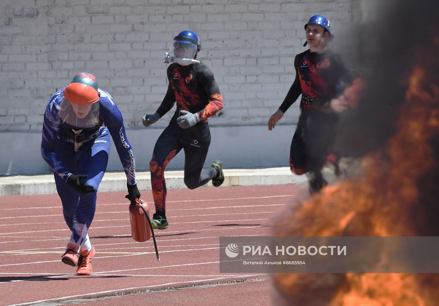 Соревнования по пожарно-спасательному спорту во Владивостоке