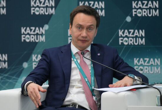 KAZANFORUM 2024. Свободные экономические зоны и индустриальные парки в странах ОИС – новые возможности для международной промышленной кооперации