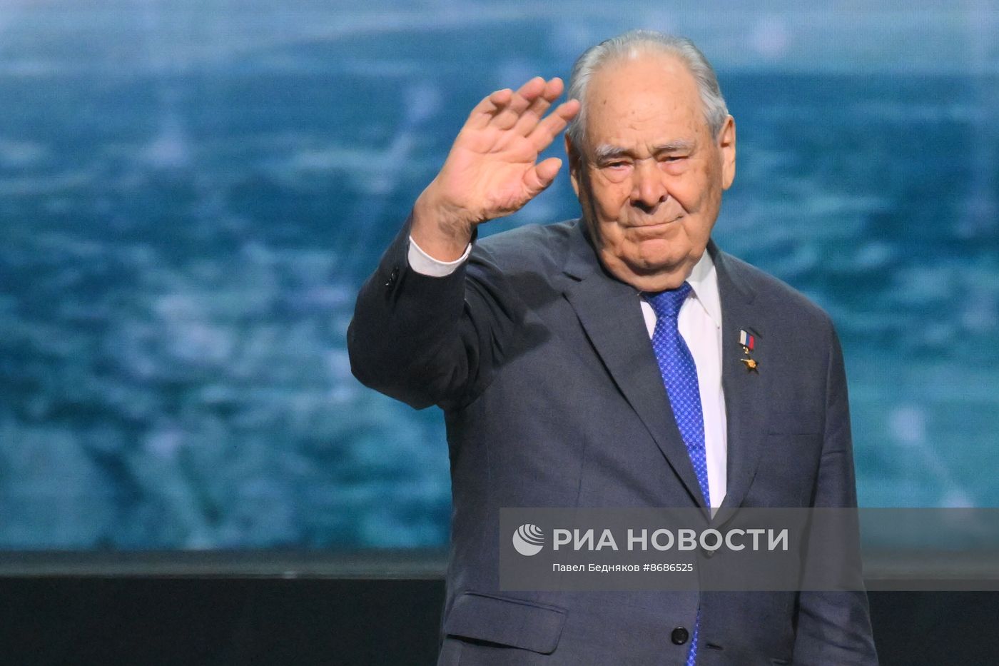 KAZANFORUM 2024. Пленарное заседание XV Международного экономического форума "Финансовая и логистическая инфраструктура России и стран ОИС"