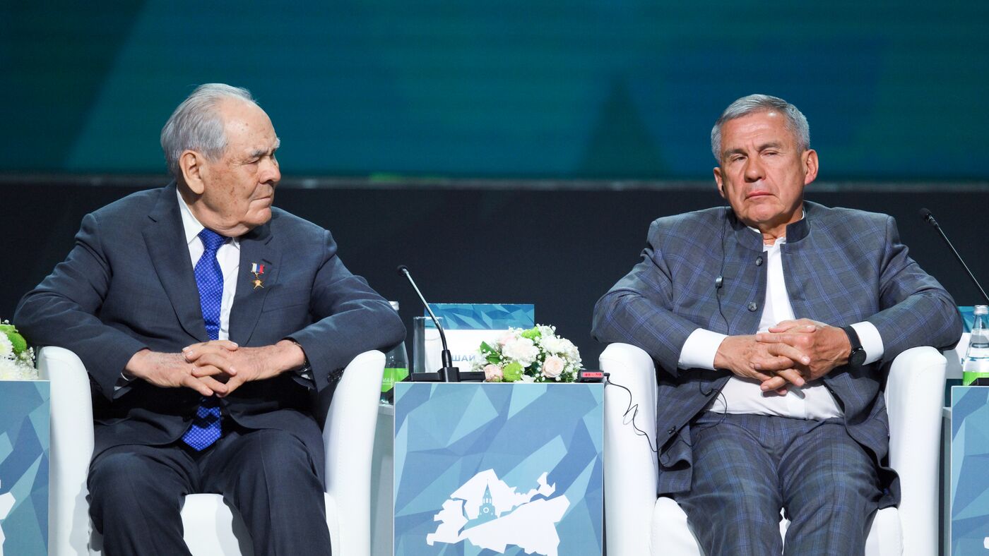 KAZANFORUM 2024. Пленарное заседание XV Международного экономического форума "Финансовая и логистическая инфраструктура России и стран ОИС"