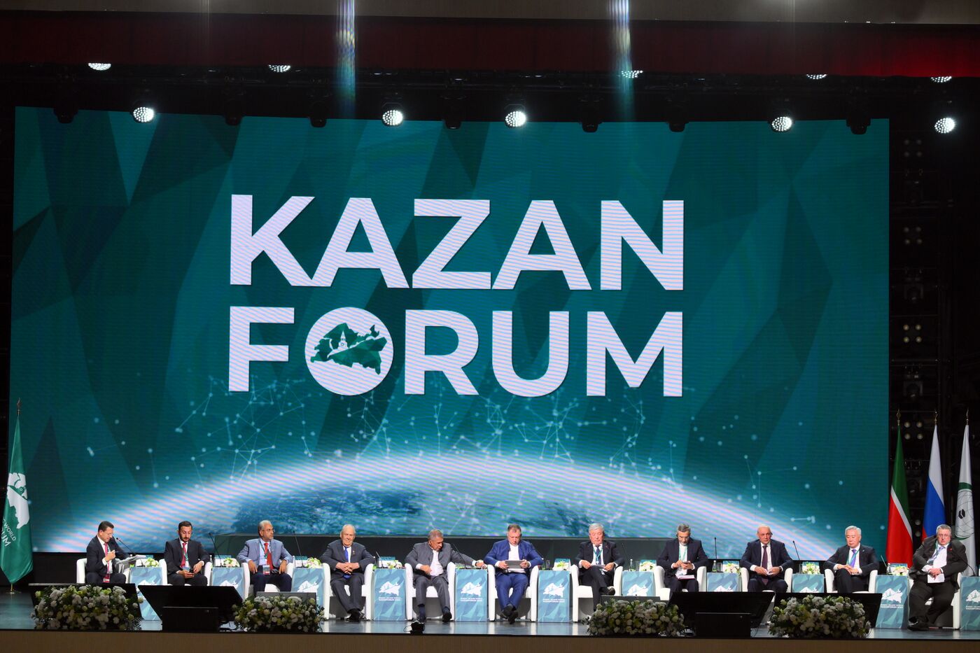 KAZANFORUM 2024. Пленарное заседание XV Международного экономического форума "Финансовая и логистическая инфраструктура России и стран ОИС"