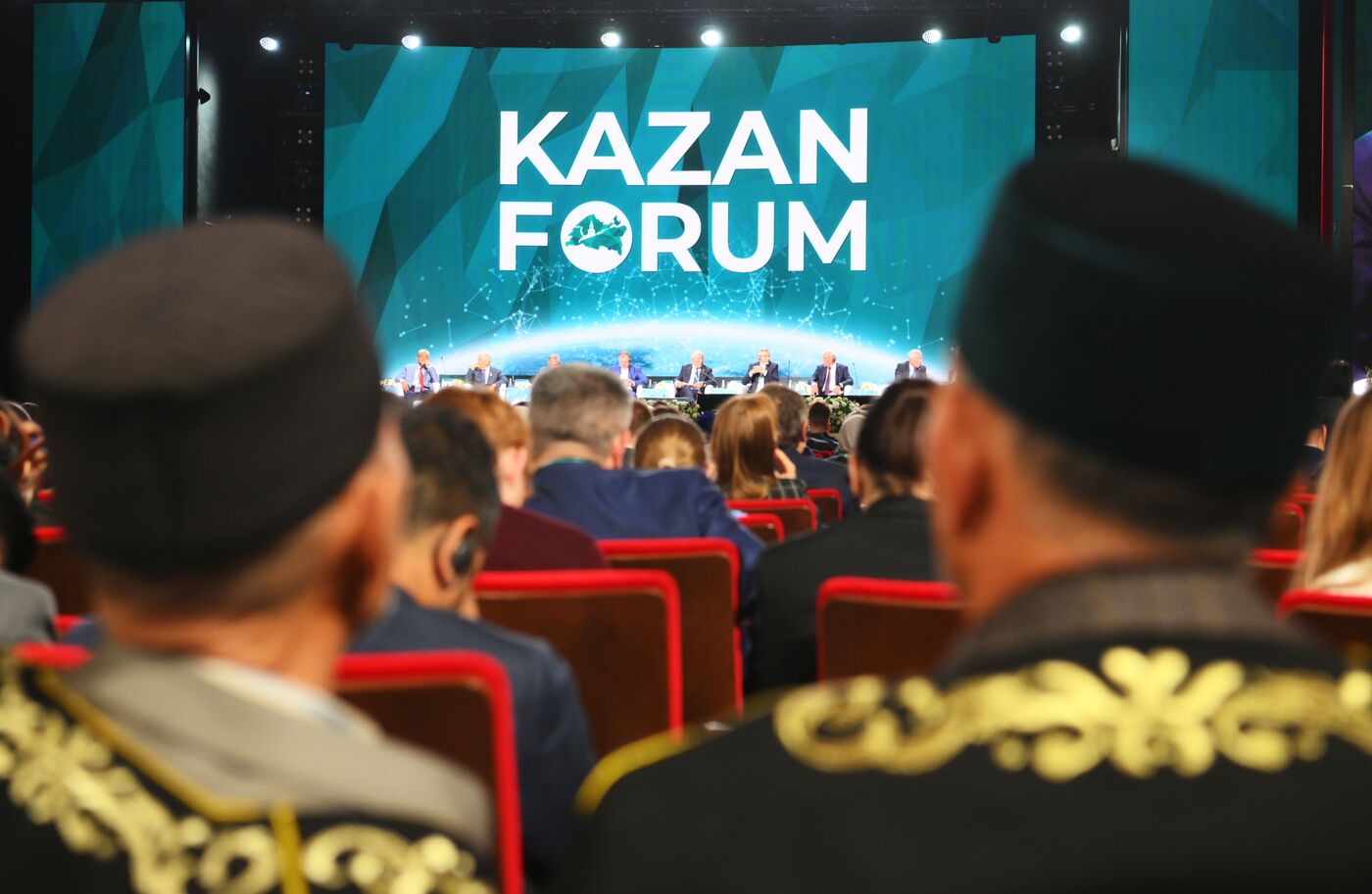 KAZANFORUM 2024. Пленарное заседание XV Международного экономического форума "Финансовая и логистическая инфраструктура России и стран ОИС"