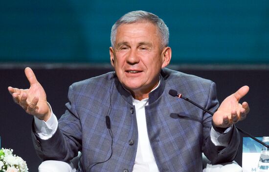 KAZANFORUM 2024. Пленарное заседание XV Международного экономического форума "Финансовая и логистическая инфраструктура России и стран ОИС"