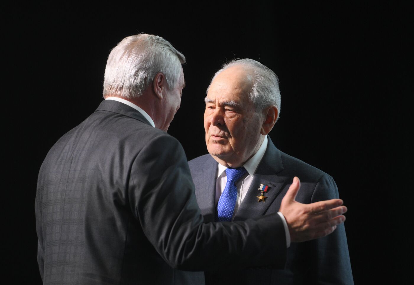 KAZANFORUM 2024. Пленарное заседание XV Международного экономического форума "Финансовая и логистическая инфраструктура России и стран ОИС"