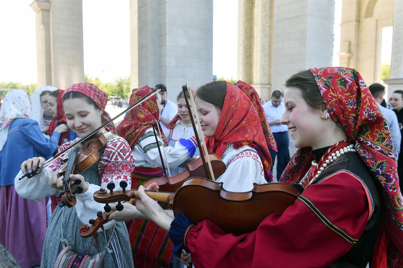 Выставка "Россия". Костюмированное шествие "Свадьба"