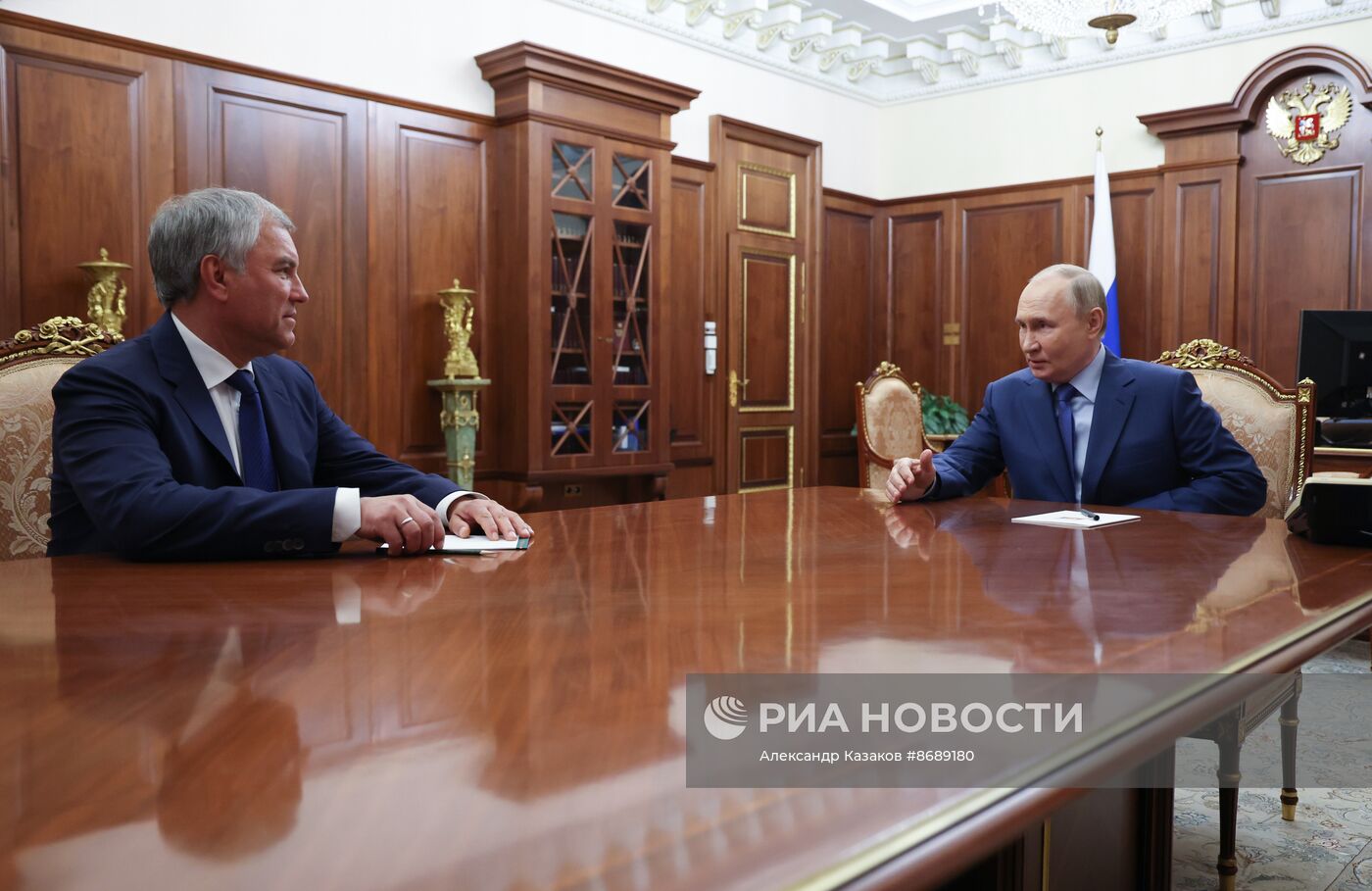 Президент Владимир Путин провел встречу со спикером Госдумы РФ В. Володиным