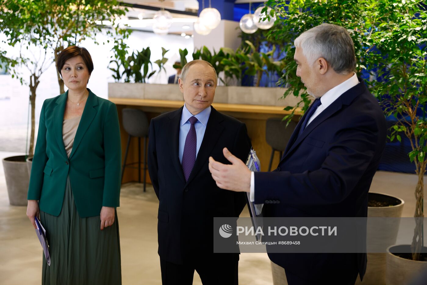 Президент Владимир Путин провел заседание наблюдательного совета АСИ