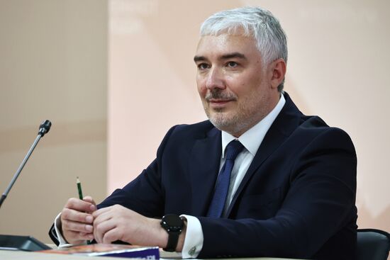 Президент Владимир Путин провел заседание наблюдательного совета АСИ