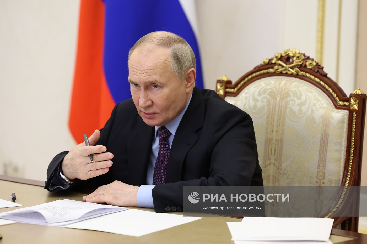 Президент Владимир Путин встретился с губернатором Курганской области Вадимом Шумковым