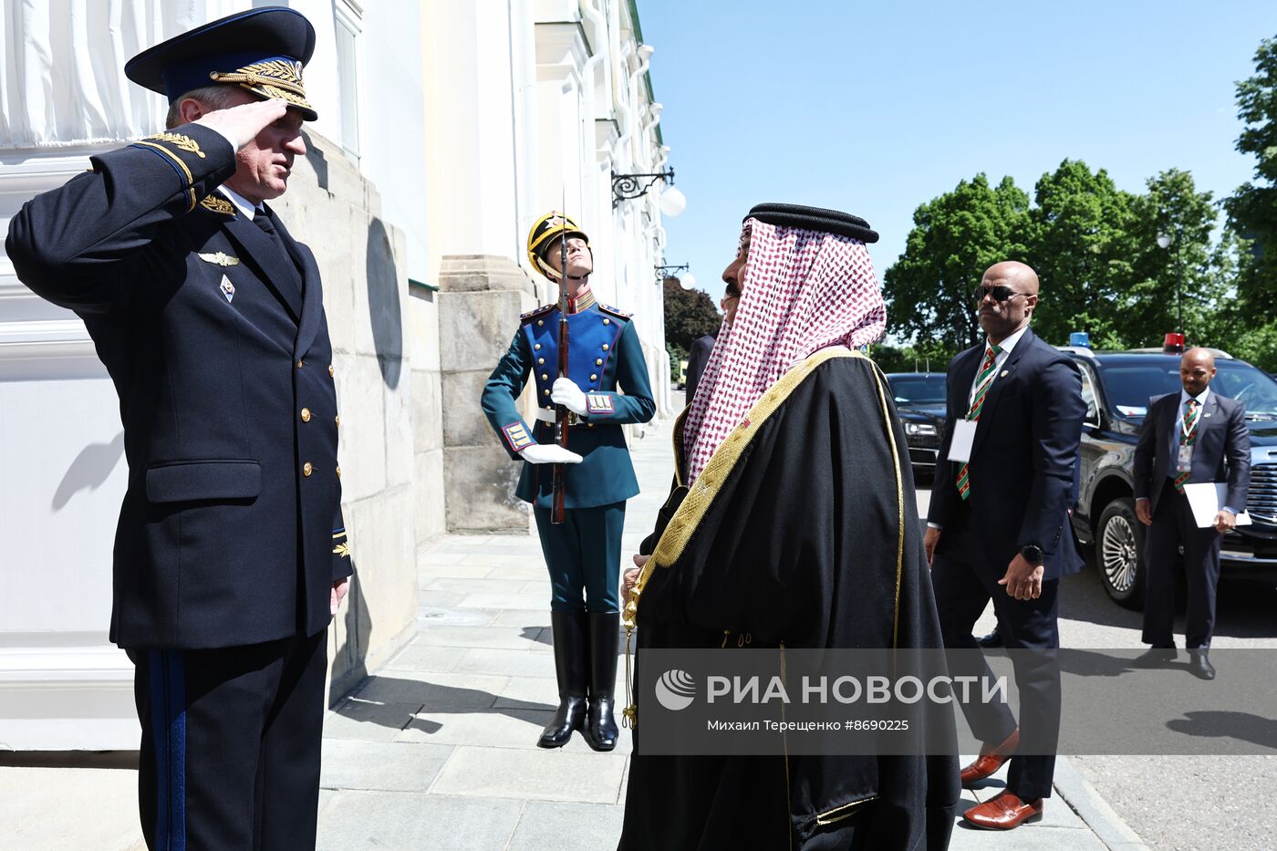 Президент Владимир Путин встретился с королем Бахрейна Хамадом Бен Исой Аль Халифой