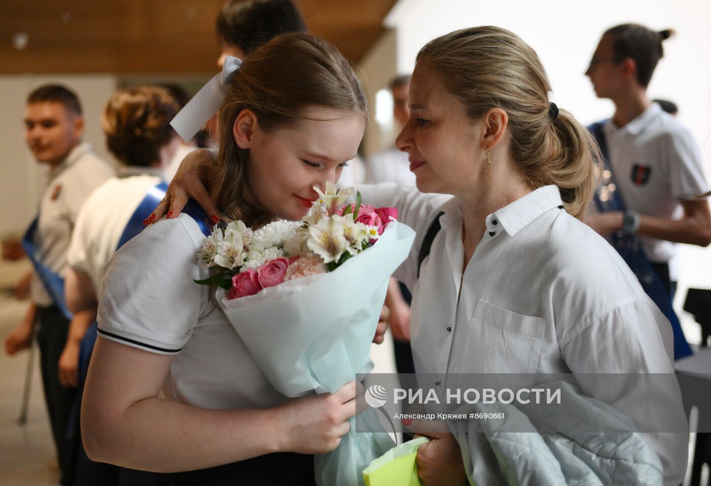 Последний звонок в городах России