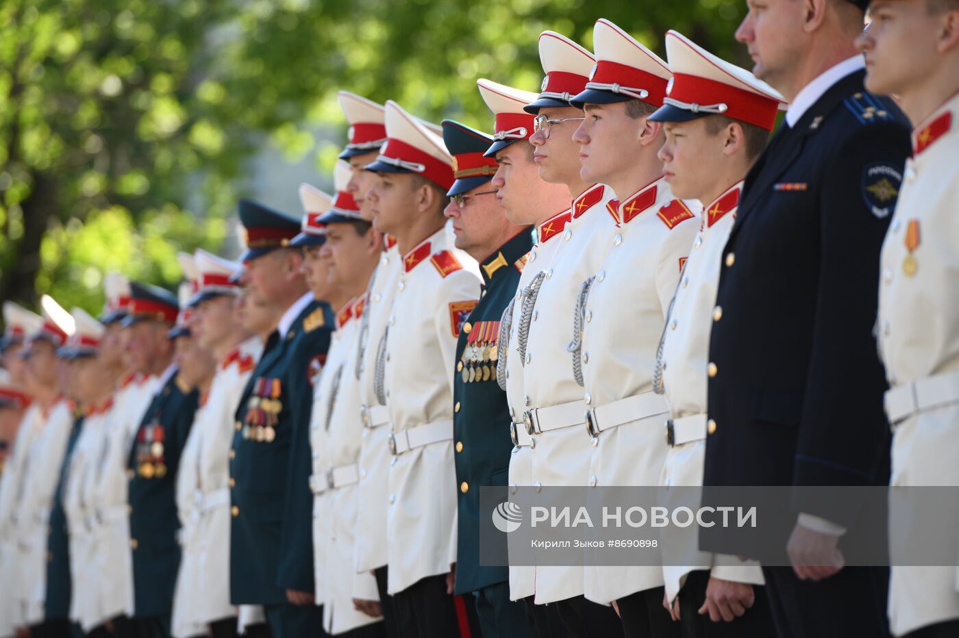 Последний звонок в городах России