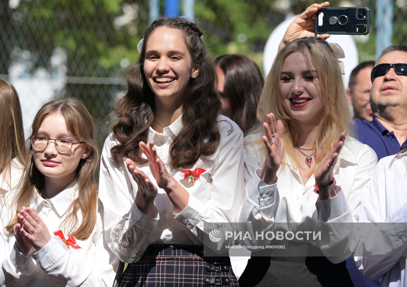 Последний звонок в городах России