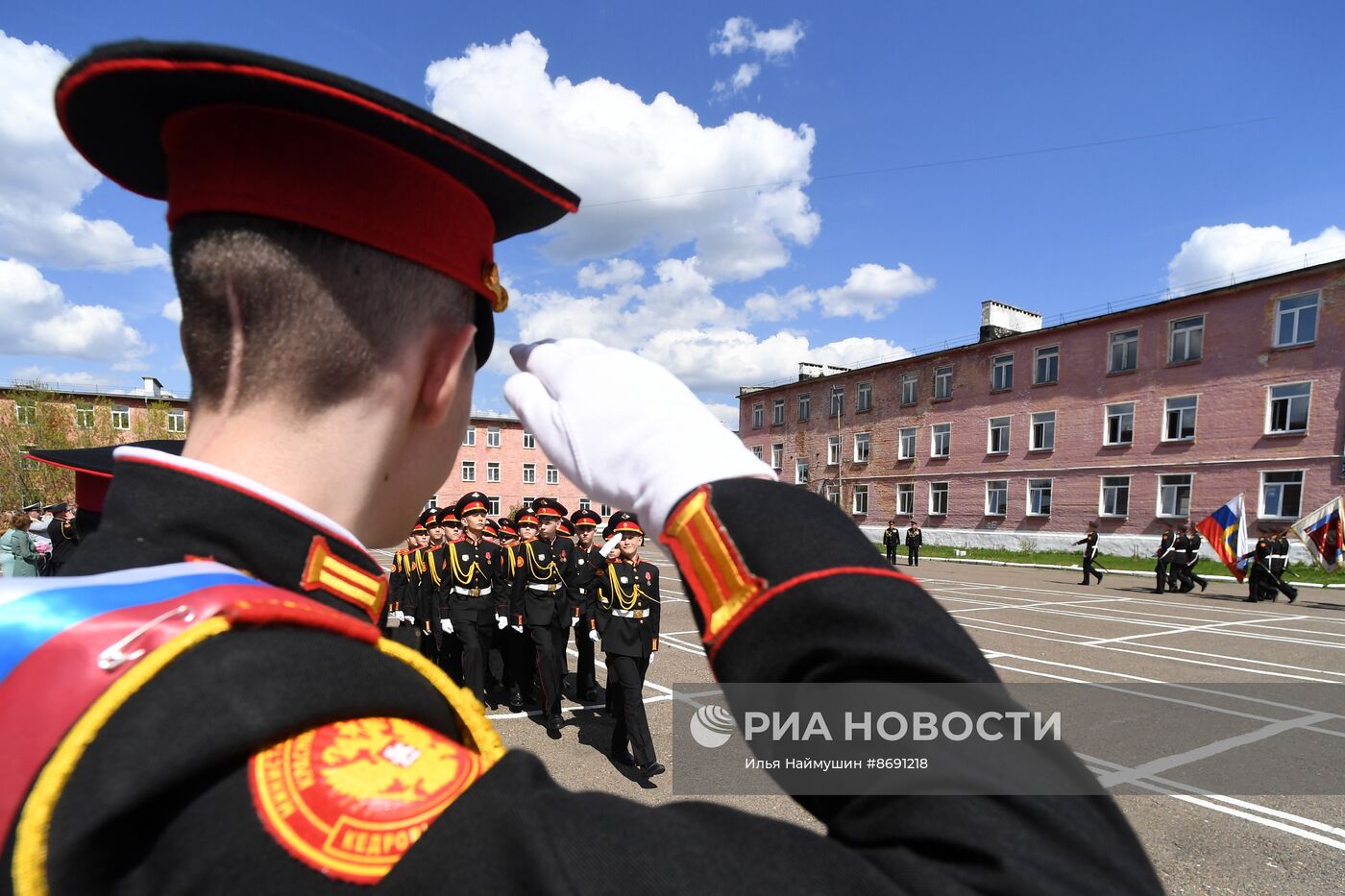 Последний звонок в городах России