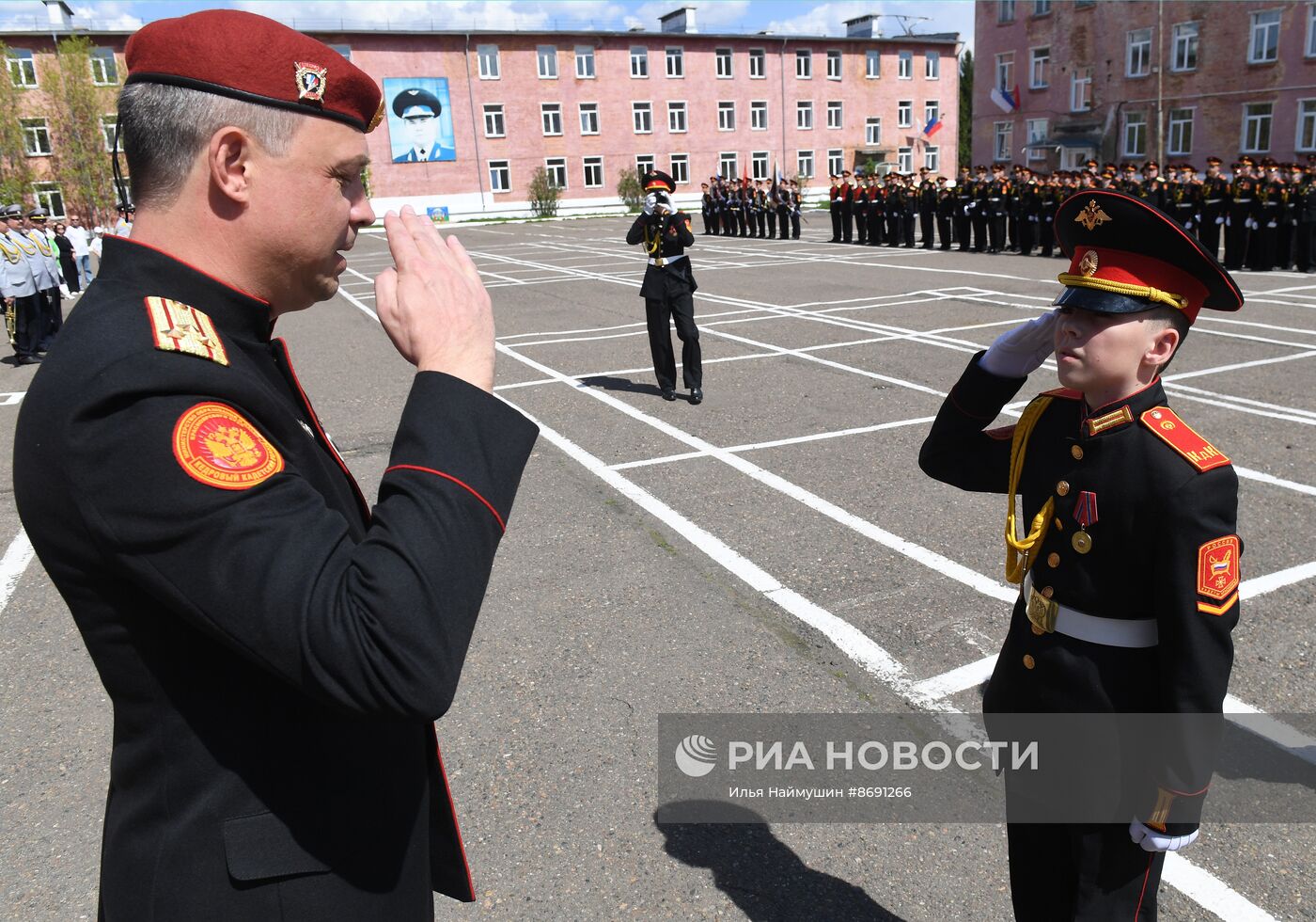 Последний звонок в городах России