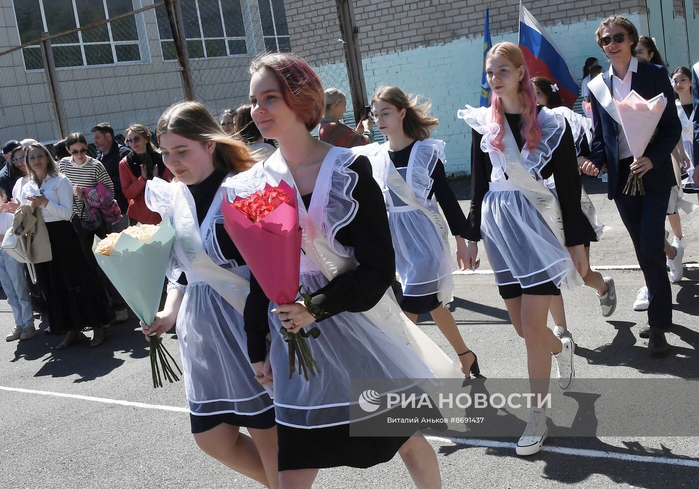 Последний звонок в городах России