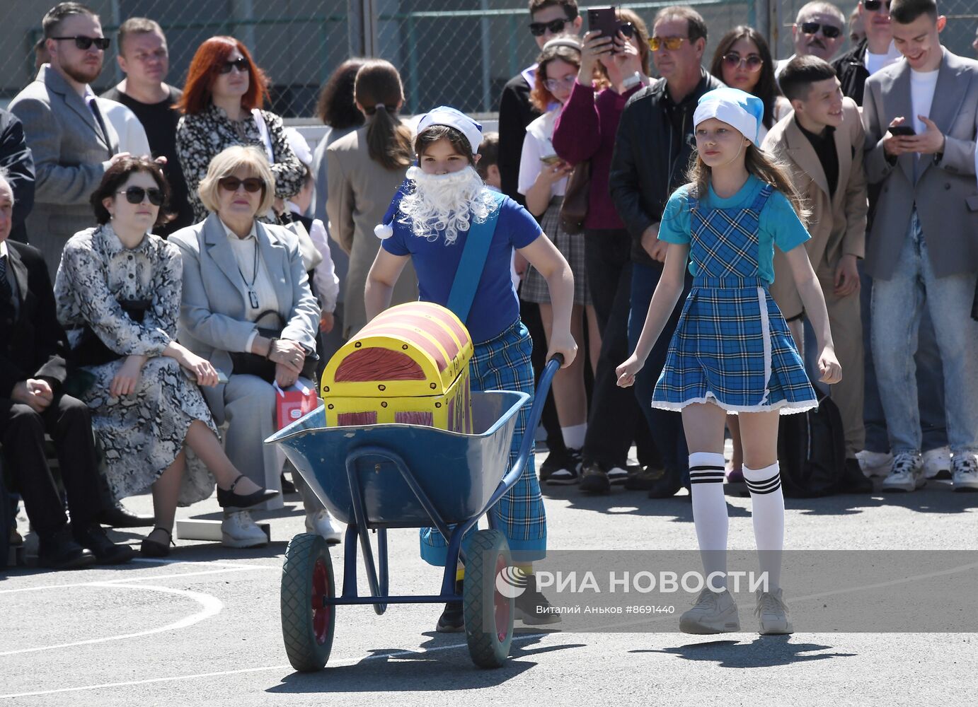 Последний звонок в городах России