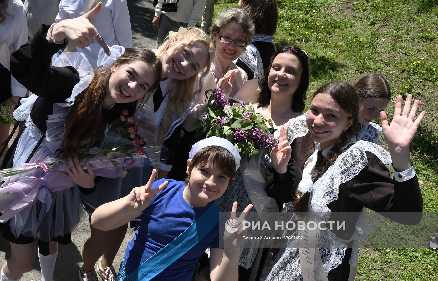 Последний звонок в городах России