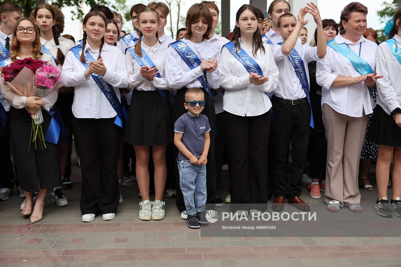 Последний звонок в городах России