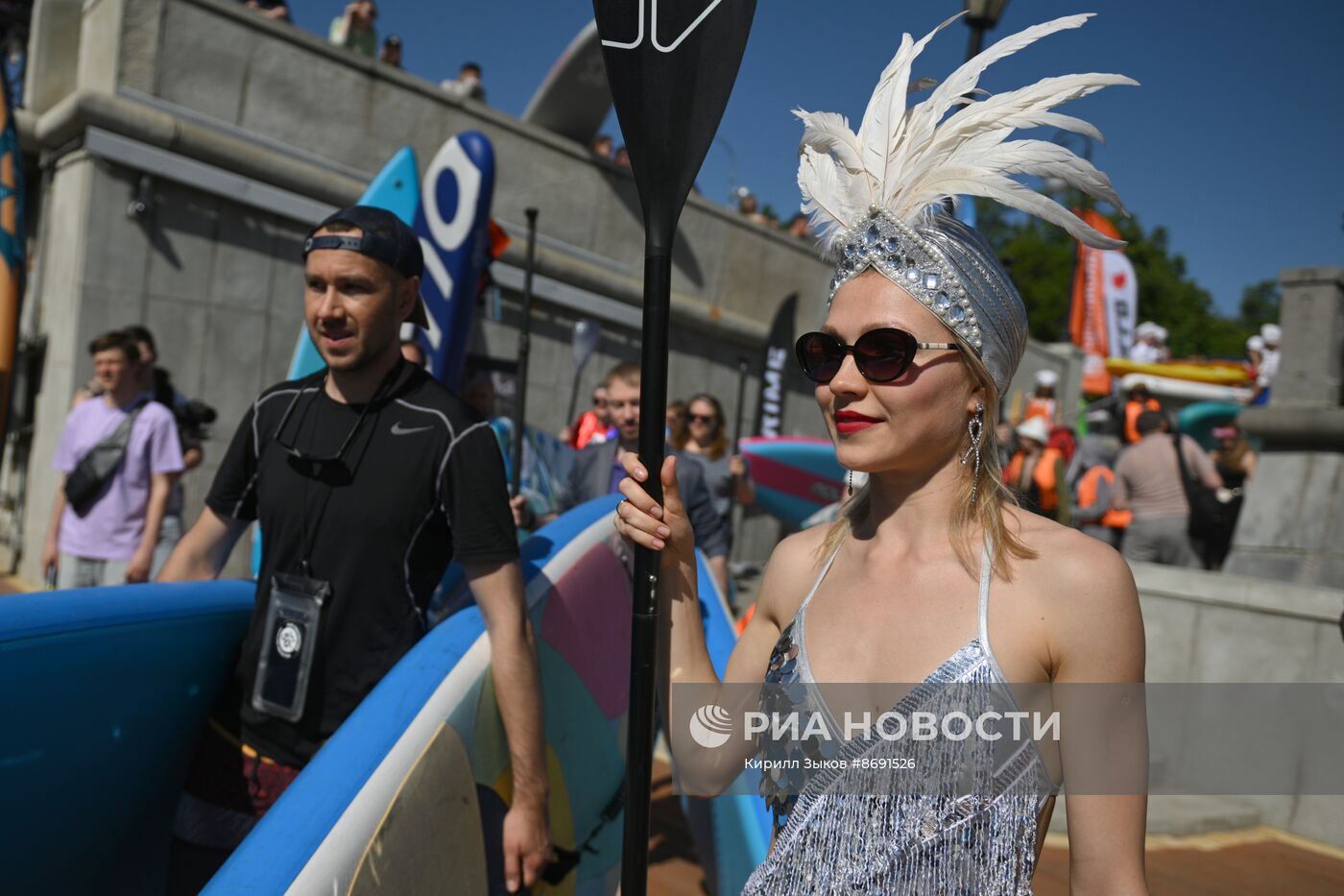 Костюмированная сап-регата в Москве