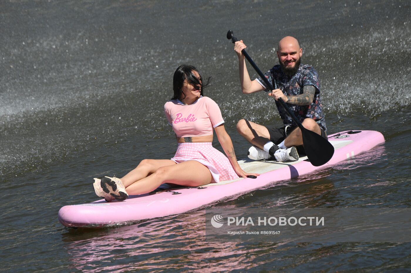 Костюмированная сап-регата в Москве