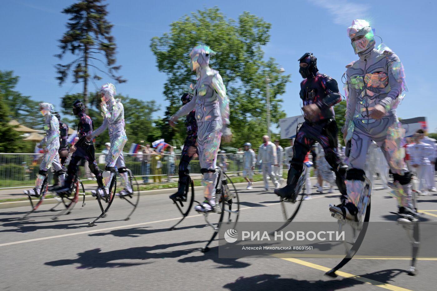 Выставка "Россия". Спортивное шествие, посвященное 105-летию первого парада на Красной площади