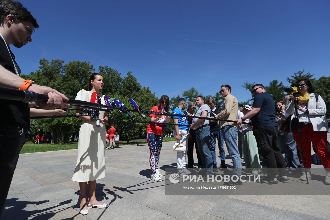 Выставка "Россия". Спортивное шествие, посвященное 105-летию первого парада на Красной площади