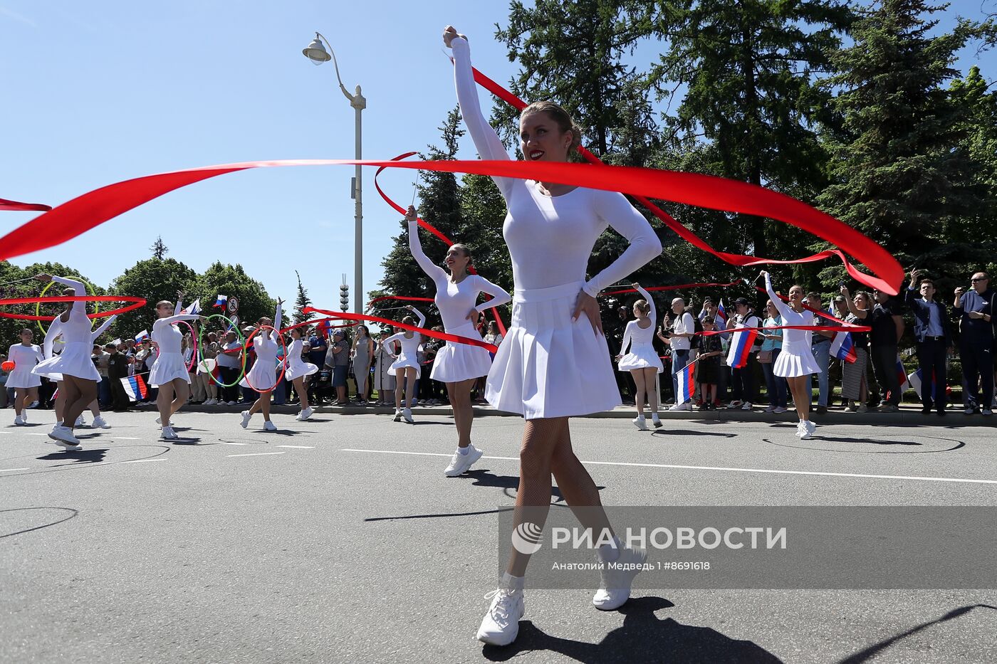 Выставка "Россия". Спортивное шествие, посвященное 105-летию первого парада на Красной площади