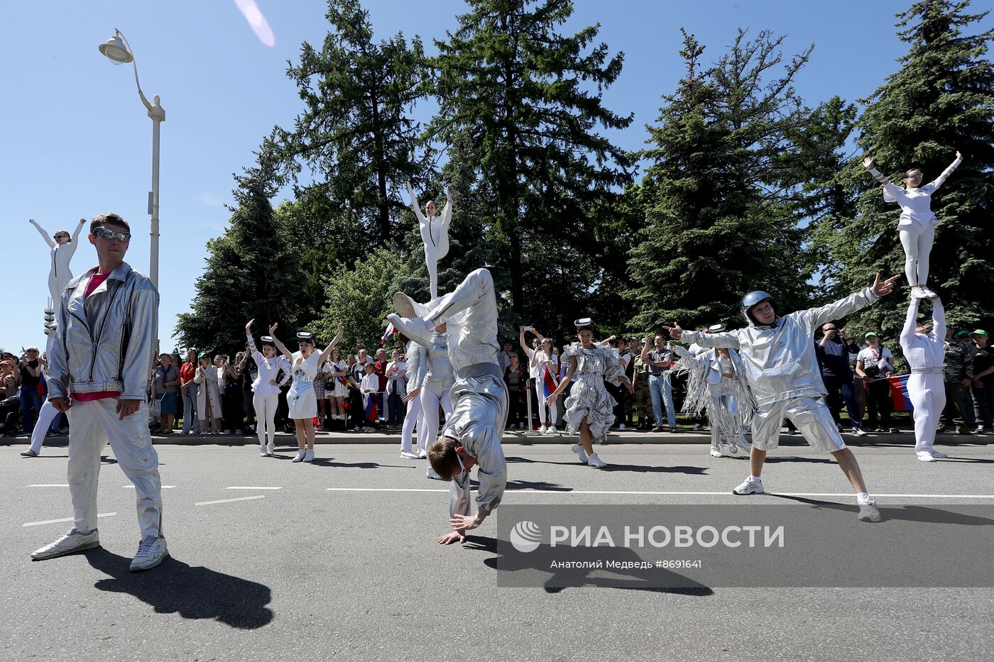 Выставка "Россия". Спортивное шествие, посвященное 105-летию первого парада на Красной площади