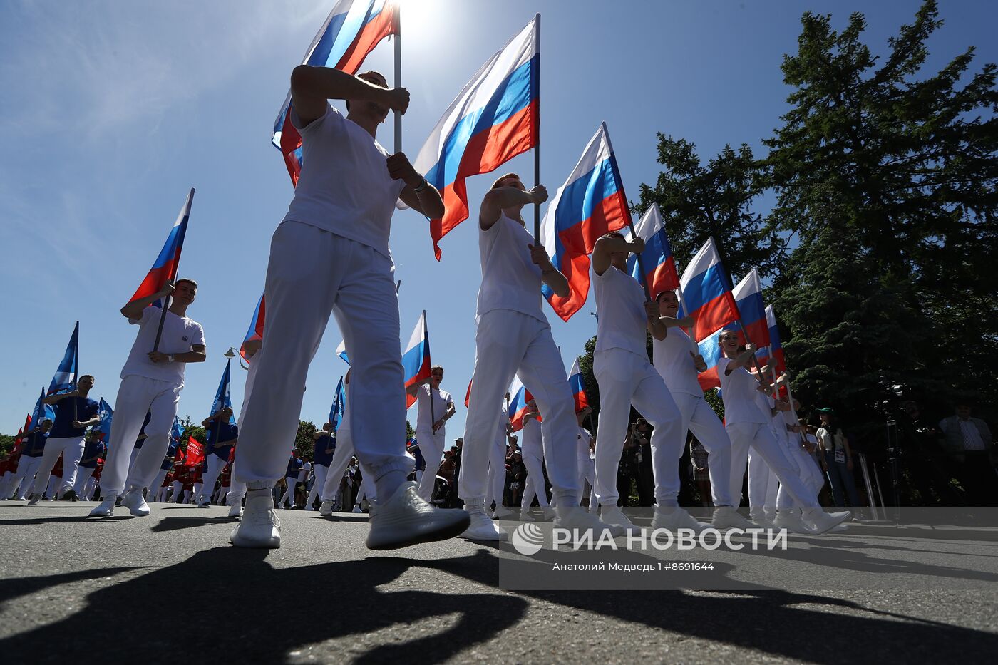 Выставка "Россия". Спортивное шествие, посвященное 105-летию первого парада на Красной площади