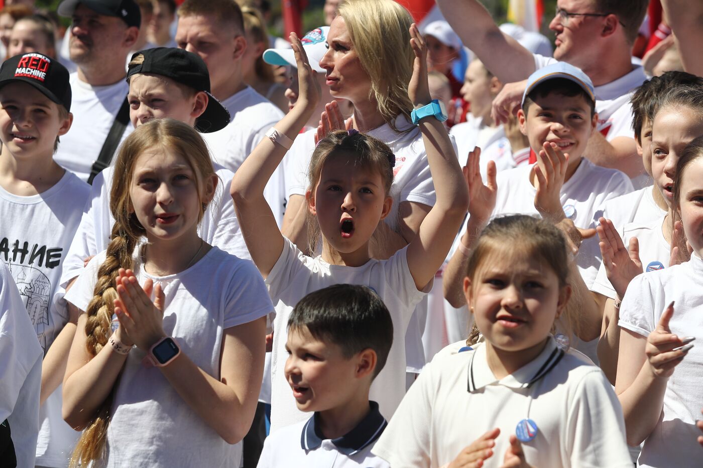 Выставка "Россия". Спортивное шествие, посвященное 105-летию первого парада на Красной площади