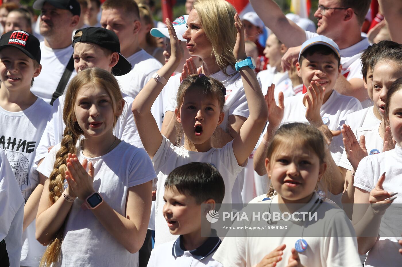 Выставка "Россия". Спортивное шествие, посвященное 105-летию первого парада на Красной площади