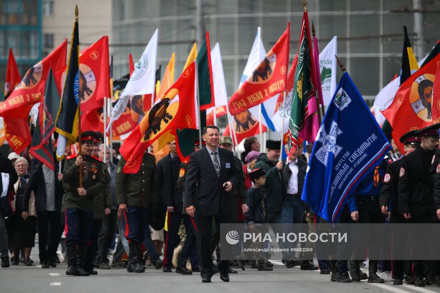 Крестный ход в честь Дня славянской письменности и культуры в Новосибирске