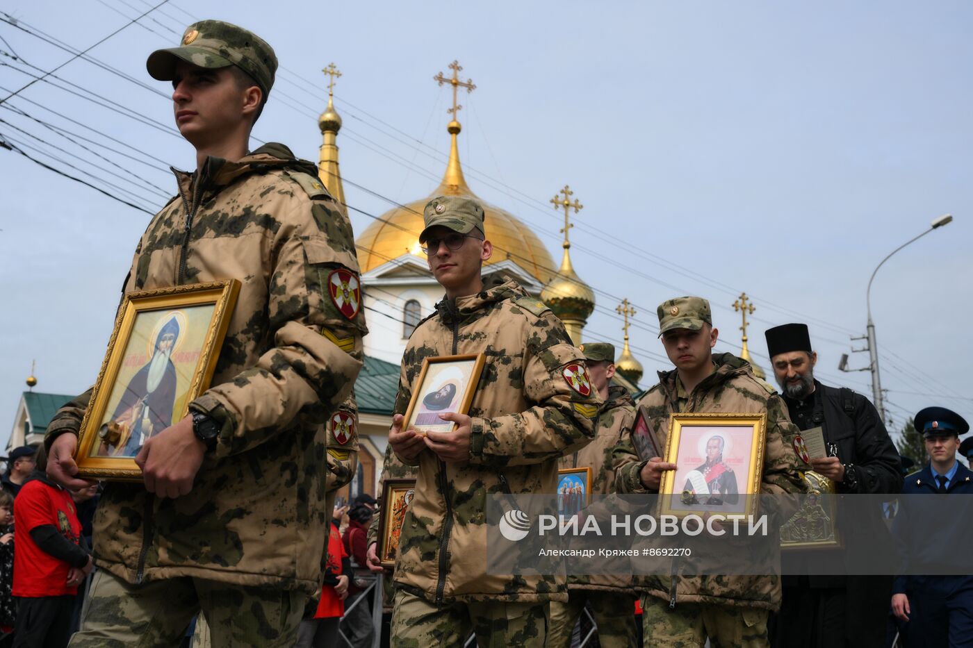 Крестный ход в честь Дня славянской письменности и культуры в Новосибирске