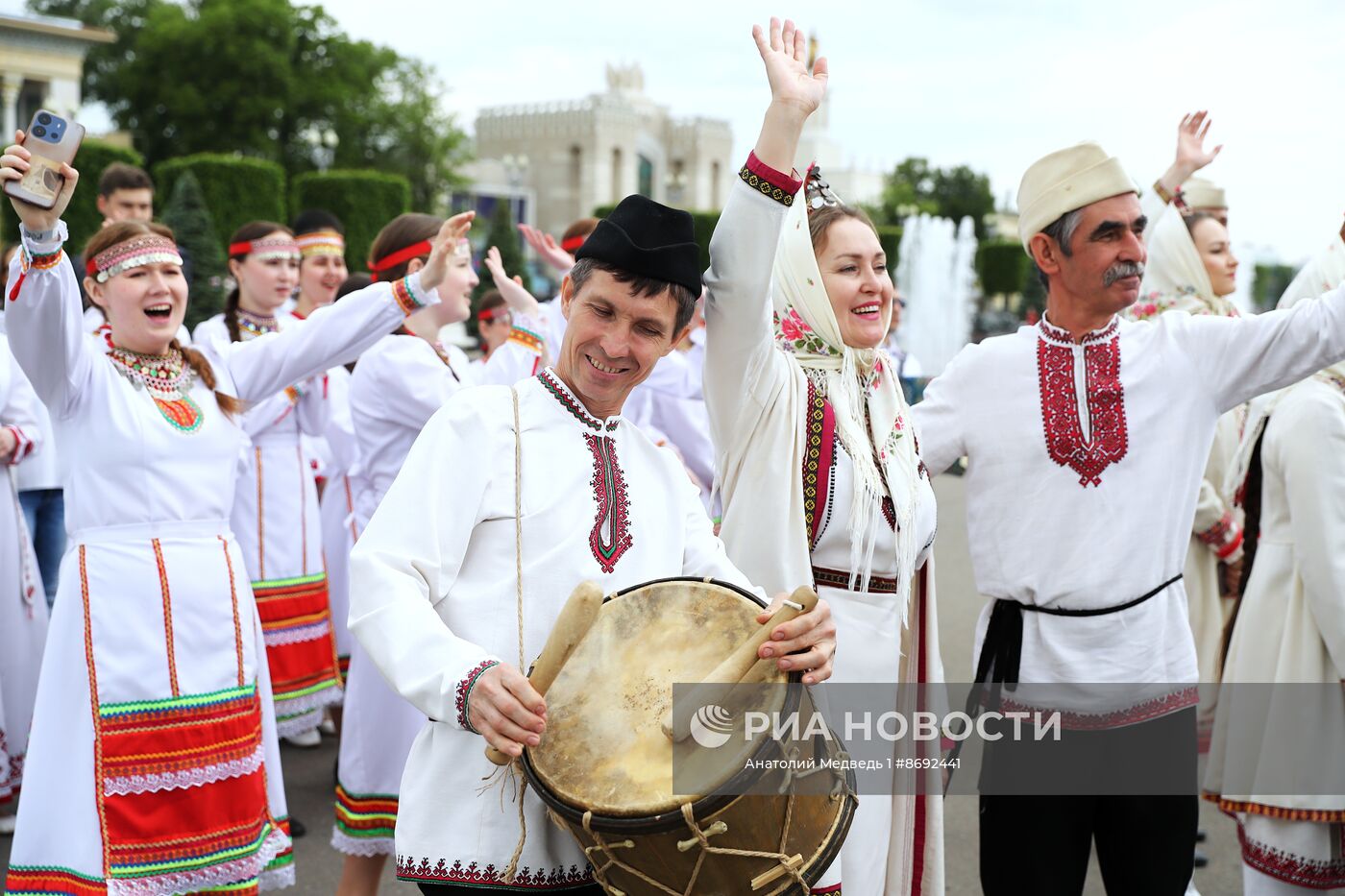 Выставка "Россия". Национальный праздник "Пеледыш пайрем"