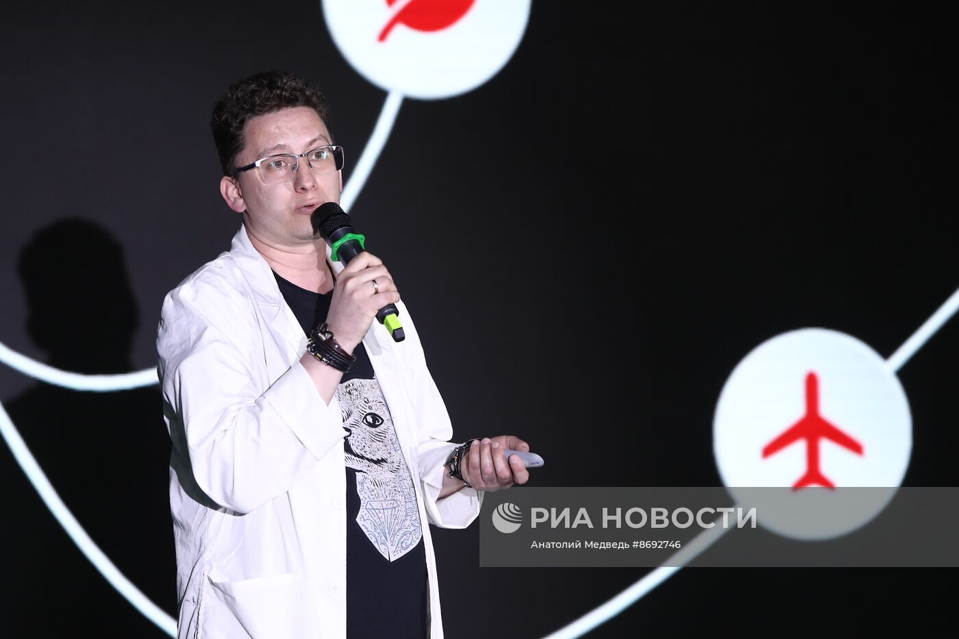 Выставка "Россия". Научная битва Science Slam "Химия будущего"