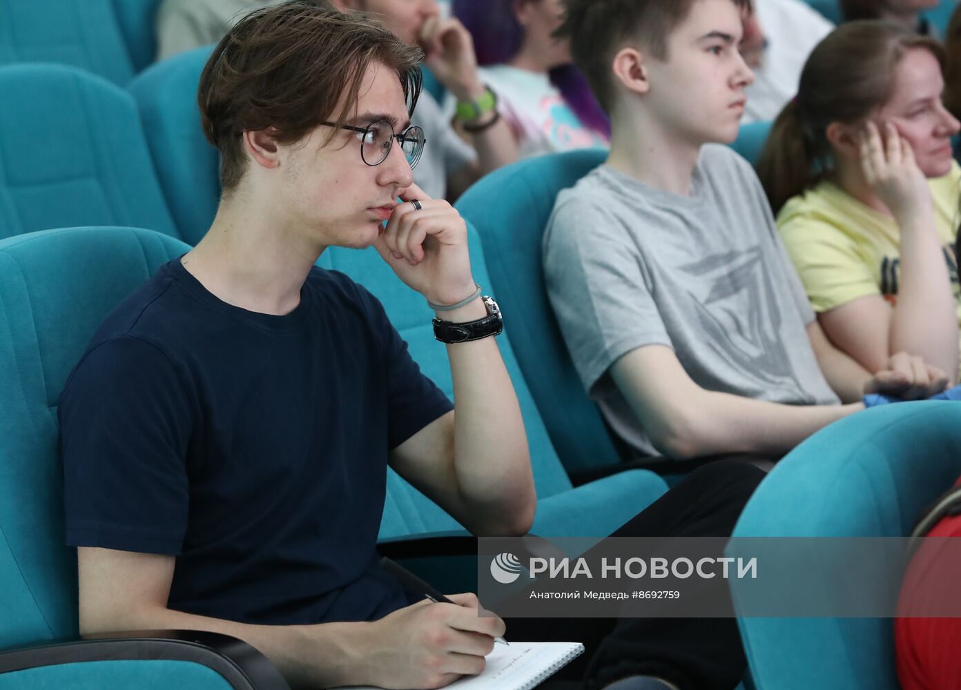 Выставка "Россия". Научная битва Science Slam "Химия будущего"