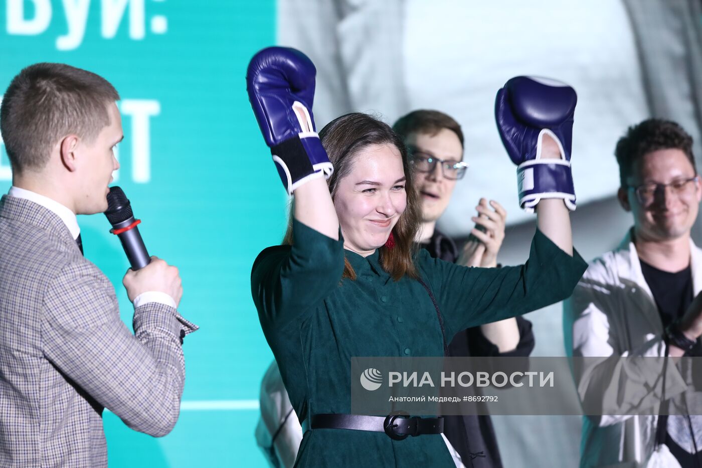 Выставка "Россия". Научная битва Science Slam "Химия будущего"