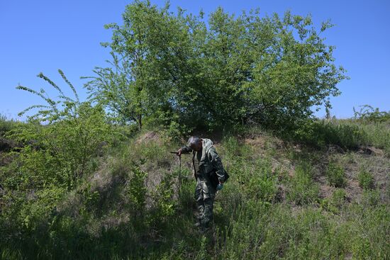 Работа общественной организации "Мемориал" по поиску останков погибших в ЛНР