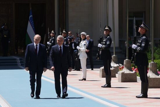 Рабочий визит президента Владимира Путина в Узбекистан. День второй
