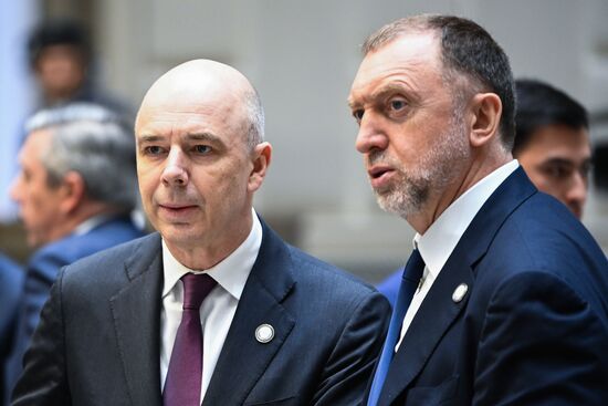 Рабочий визит президента Владимира Путина в Узбекистан. День второй