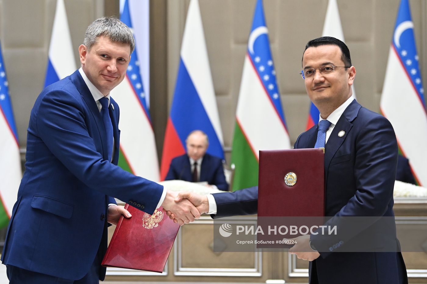 Рабочий визит президента Владимира Путина в Узбекистан. День второй