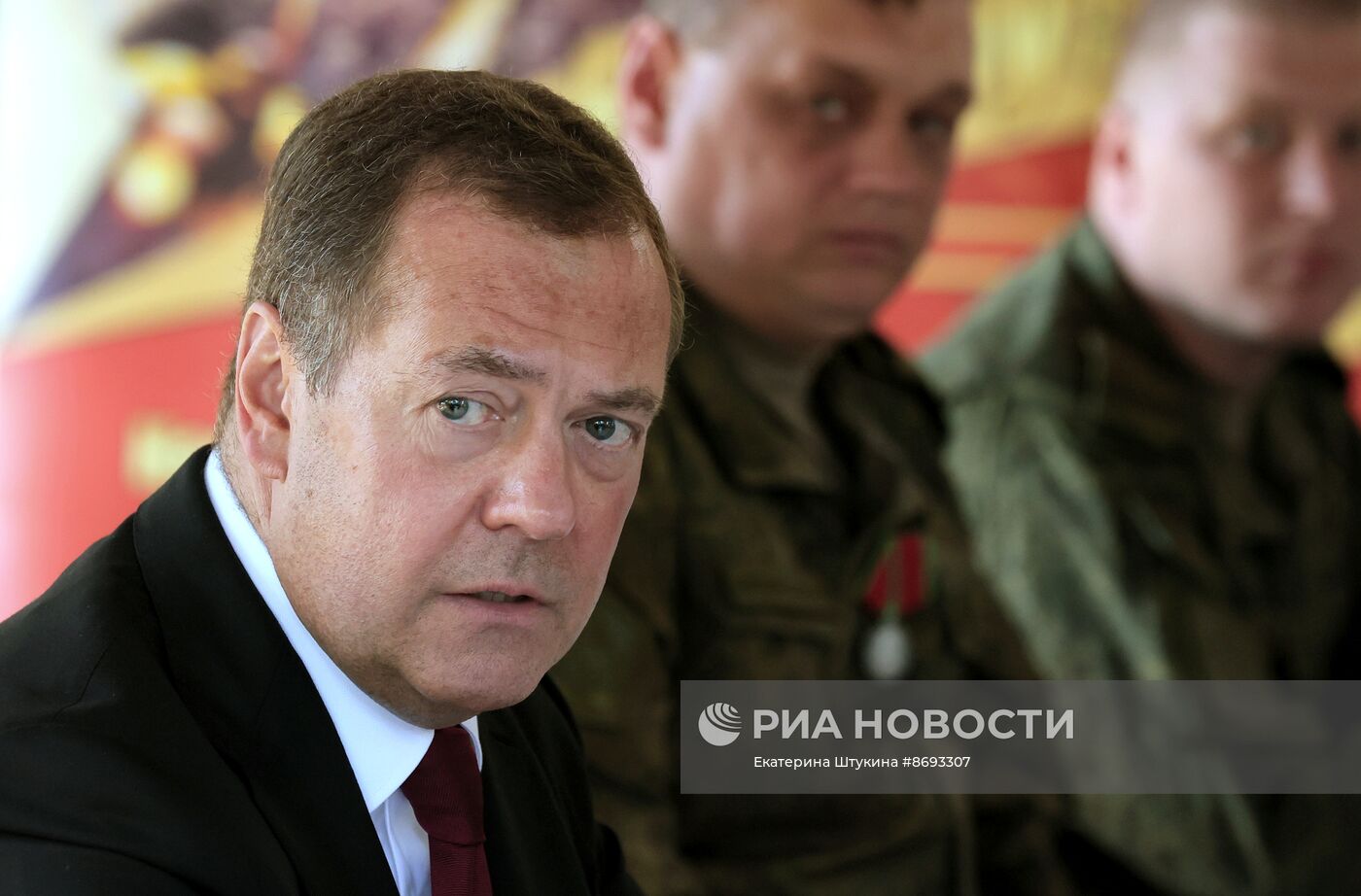 Рабочая поездка заместителя председателя Совбеза РФ Д. Медведева в Северо-Западный федеральный округ