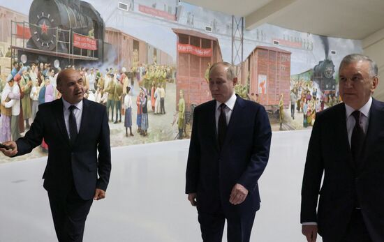 Рабочий визит президента Владимира Путина в Узбекистан. День второй