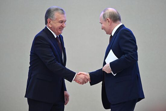 Рабочий визит президента Владимира Путина в Узбекистан. День второй