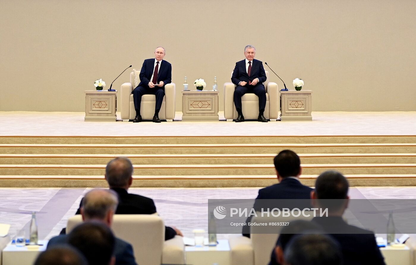 Рабочий визит президента Владимира Путина в Узбекистан. День второй