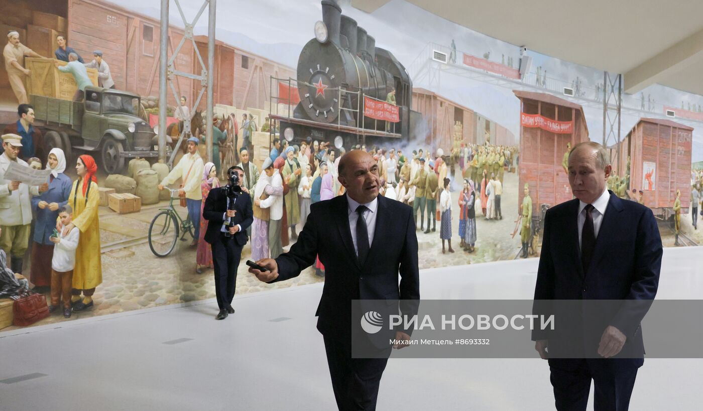 Рабочий визит президента Владимира Путина в Узбекистан. День второй