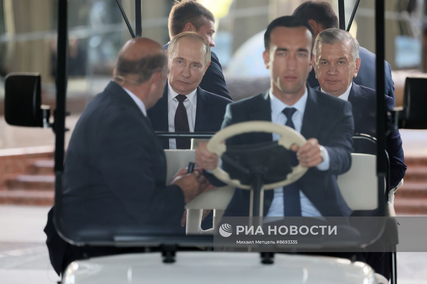 Рабочий визит президента Владимира Путина в Узбекистан. День второй